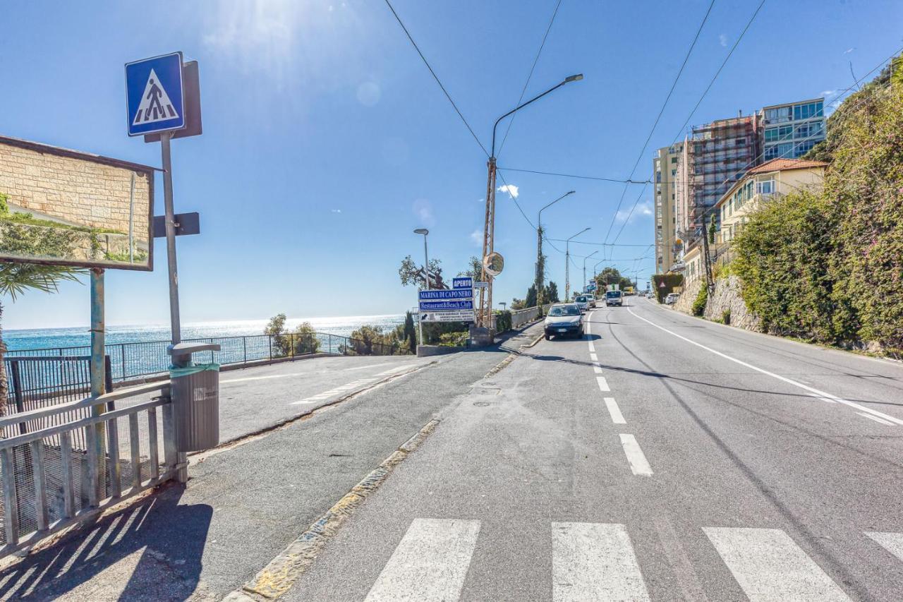 Appartement Casaviva - Grazioso Bilocale Sul Mare A Ospedaletti Extérieur photo